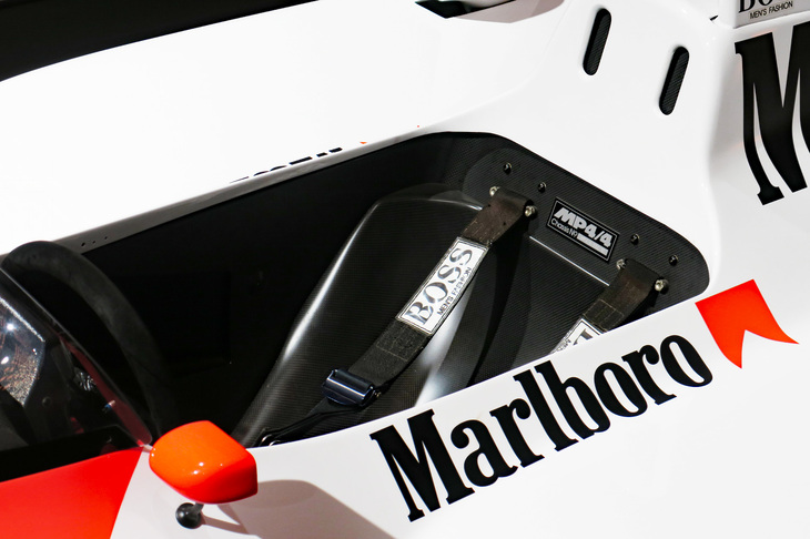 マクラーレンMP4/4 1988年ベルギーGP優勝車（シート）