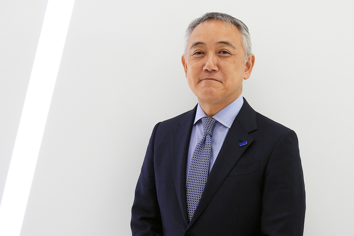 ステランティス ジャパンの打越 晋代表取締役社長。日産自動車やルノー、そして電動モーターで有名な日本電産と、30余年にわたり一貫して自動車関連企業で勤めてきた人物だ。2022年4月に、ステランティスのインドアジアパシフィック地域におけるアメリカンブランドのダイレクターに就任。2022年11月25日にステランティス ジャパンの社長に就任。