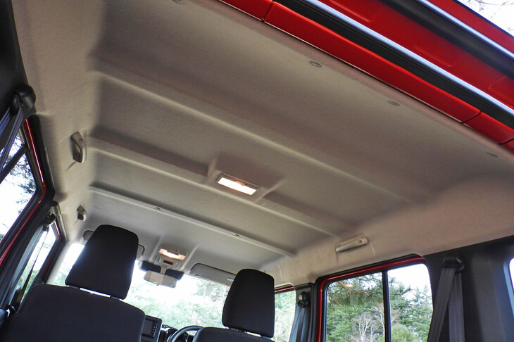 スズキ・ジムニー ノマド（ルーフライニング）