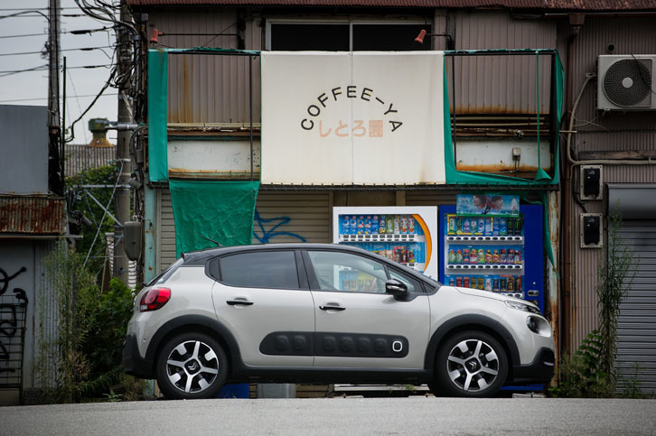 シトロエンC3シャイン デビューエディション