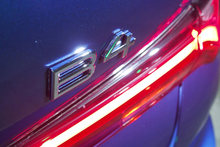 BMWアルピナB4グランクーペ（エンブレム）