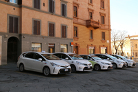 ヨーロッパでトヨタのハイブリッドは、まずタクシー需要から評価を高めていった。これはボクが住むイタリア・シエナでのショット。この街のタクシーは個人営業だが、このとき並んでいたのは、すべてトヨタ製ハイブリッド車であった。2016年12月。