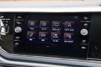 オプション装備のナビゲーションシステム「Discover Pro」は、テレマティクス機能の「Guide＆Inform」やコネクティビティー機能の「App-Connect」などを備えている。