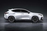 新型「レクサスNX」の予約受け付けがスタート　8グレード展開で455万円からの画像