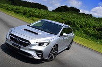 最新型「アイサイト」および「アイサイトX」には、他ブランドのクルマにみられない、スバルだけの新機能というものはない。しかし、その運転支援の“制御の仕方”は極めてハイレベルで感覚的にも自然といえる。