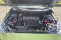 今回試乗した「インプレッサST-Hスタイルエディション」は、最高出力145PS、最大トルク188N・mの2リッター水平対向4気筒エンジンに同13.6PS、同65N・mのモーターを組み合わせたマイルドハイブリッドシステム「e-BOXER」を搭載している。