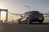 「アドバンdB V552」の優れた性能は、今回試乗したコンパクトカーのほか、軽乗用車やセダン、クーペ、ミニバンなど幅広い車種で体感できる。