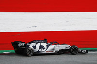 大雨の予選でアルファタウリのピエール・ガスリーが善戦。Q3進出を果たし8番手タイム、ランド・ノリスの降格ペナルティーで7番グリッドと好位置を獲得するも、レースでは2度のピットストップが災いし15位完走、入賞ならず。ダニール・クビアト（写真）は雨を味方につけられず予選14位、ルクレールの降格ペナルティーで13番グリッドからスタート。ミディアムからハードタイヤにつなげ、10位入賞を果たすことができた。（Photo=Getty Images / Red Bull Content Pool）