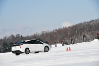 今回の試走会は、2015年に開設されたばかりの、北海道旭川の「北海道タイヤテストセンター」で行われた。