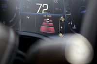 予防安全装備や運転支援システムについては、各種警告機能に加え、自動緊急ブレーキやアクティブクルーズコントロールなどが用意されている。