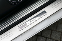 サイドシルプレートにさり気なく「Speed」の文字。