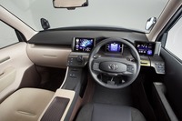 トヨタが“おもてなし”の次世代タクシーを提案【東京モーターショー2013】の画像