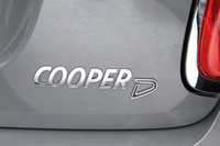 「MINI 5ドア」のディーゼルモデルは「クーパーD」「クーパーSD」の2種類。クーパーDには1.5リッターの3気筒ユニットが搭載される。