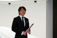 「日本のショールームは、マクラーレンがアジア太平洋地域で成功するためのカギ。心から期待しています」とは、甲斐ラース氏（写真）の弁。