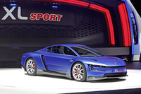 「フォルクスワーゲンXLスポーツ」
    