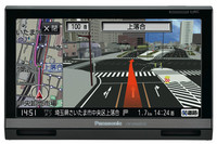 フルセグチューナー内蔵のモデルは7型が「GP700FV」とこの6.2型の「GP600FV」。このテレビ重視モデルはスピーカーのスロットが下部に2つ付き、シャープなデザインとなる。色もグレー基調。予想価格は8万4800円だが、家電系の「SP605FV」はメモリーが8GBになるだけで7万9800円と買いやすくなる。