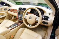 ジャガーXKクーペ（FR/6AT）／XKコンバーチブル（FR/6AT）【試乗記】の画像