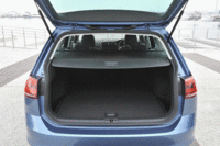 荷室容量は605リッター（VDA法）。従来モデルと比較して100リッター大きくなった。（クリックするとシートが倒れる様子が見られます）