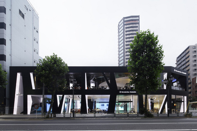 メルセデス・ベンツ コネクション（東京都港区六本木7-8-1）の外観
