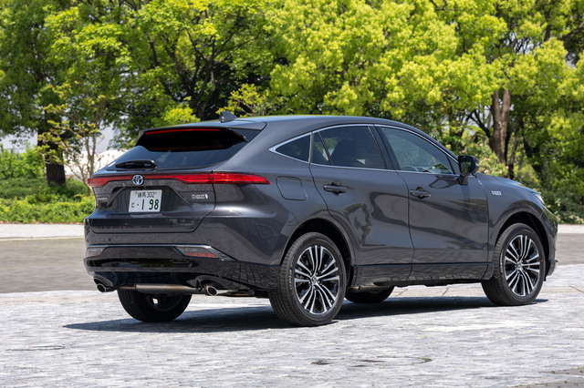 トヨタ・ハリアーZ プラグインハイブリッド（4WD/CVT）【レビュー