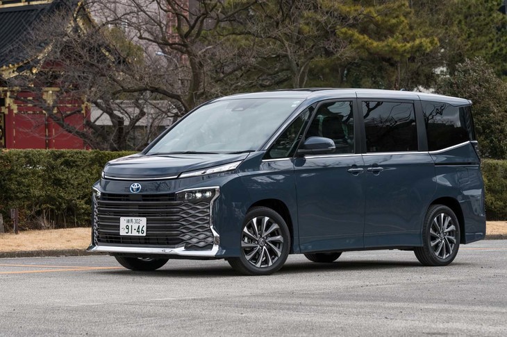 トヨタ・ヴォクシーS-Z