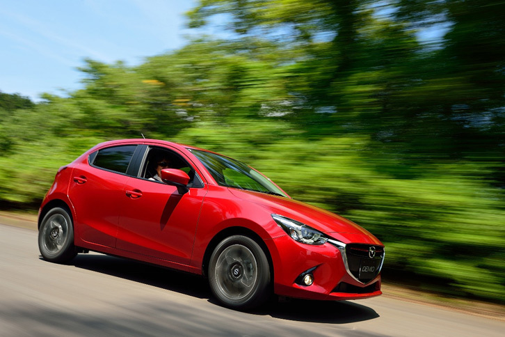 「マツダ・デミオ」（写真＝池之平昌信）