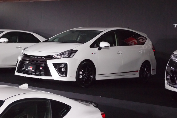 プリウスα“GRスポーツ”（プロトタイプ）
