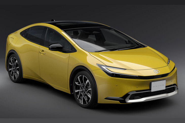 新型のパワーユニットは1.8リッター＆2リッターのハイブリッドと、2リッターのプラグインハイブリッドの3本立て。2リッターの2タイプは歴代モデルのなかでも特にパワフルに仕立てられている。