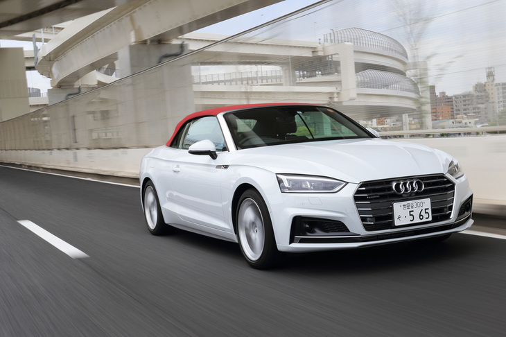 「A5カブリオレ」で選択できるボディーカラーは全11色。ソフトトップには写真のレッドに加え、ブラック、ブラウン、グレーの全4色が用意されている。