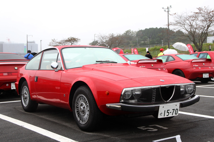 「1600GTジュニアZ」。車名の「Z」は「Zagato」の頭文字で、ジュリア系のシャシーにザガートデザインのハッチバッククーペボディーを架装。