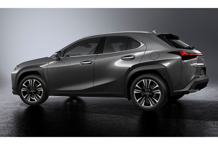 GA-Cプラットフォームの採用はデザインにも影響を及ぼしている。低重心化とタイヤの大径化により、「俊敏な走りを予感させるプロポーション」の創出が可能となった。