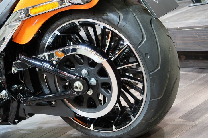 ハーレーダビッドソン・ブレイクアウト117