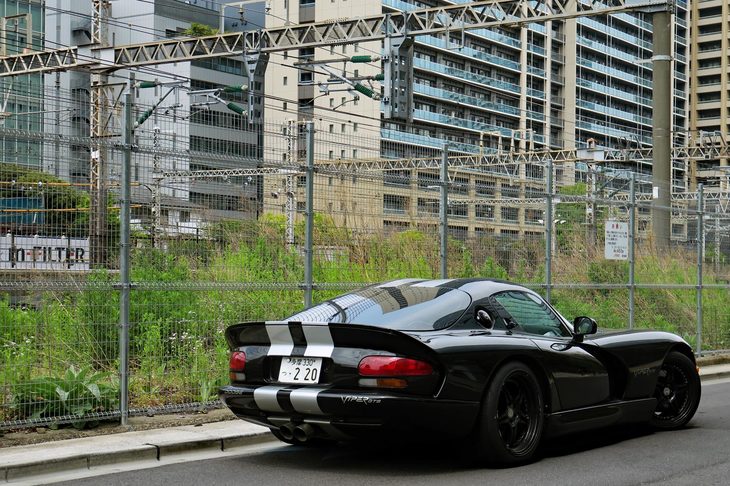 こちらは後日、都内某所にて撮影したもの。タイヤ紹介の回の写真なのに、タイヤが黒くつぶれてしまった。素人の写真ではこの辺が限界である。ご容赦くだされ。