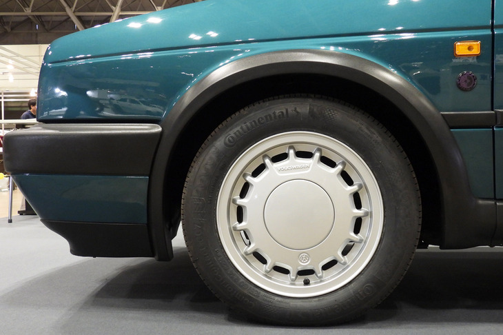 フォルクスワーゲン・ゴルフGTI-16 v ファイア＆アイス（1991年）