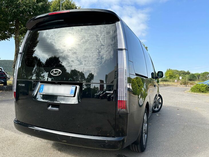 リアスタイル。シンプルであるが、いい意味での緊張感が感じられる。