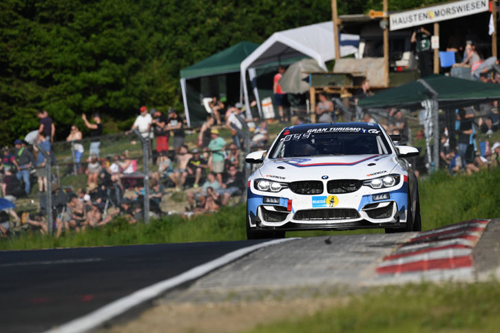 ニュル24時間は、デビュー前の新型車が登場することでもしばしば話題を集める。2017年の大会においても、ニューマシンが登場。2018年のリリースに向けて開発されているBMWのGT4仕様車「M4 GT4」がSP8Tクラスに参戦した。ホモロゲーションを取得する前のテスト車両ながら総合36位、クラス1位で完走し、そのパフォーマンスを証明した。