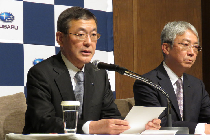 新しい人事の狙いについて説明する吉永泰之社長兼CEO（左）と中村知美専務。