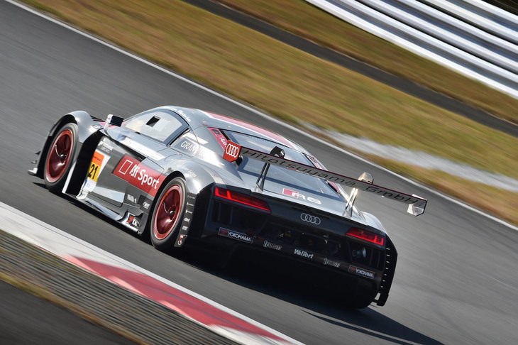 「R8 LMS」はカスタマー向けのレーシングカーとして世界的に成功している一台。ニュルブルクリンク24時間レースでもたびたび優勝している。