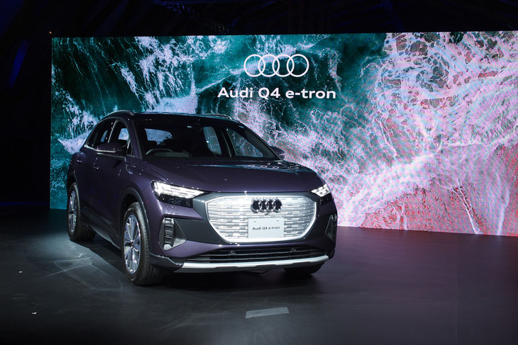 アウディQ4 e-tron（フロントビュー）