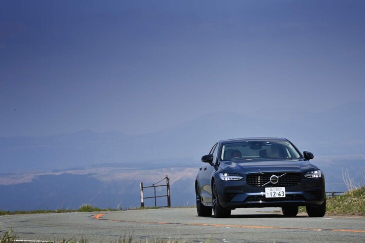 ボルボS90リチャージ アルティメットT8 AWDプラグインハイブリッド