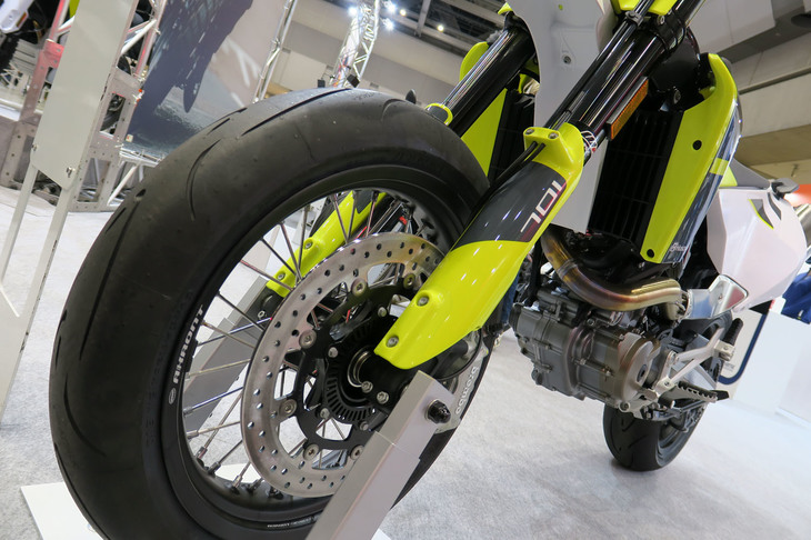 ハスクバーナ701スーパーモト