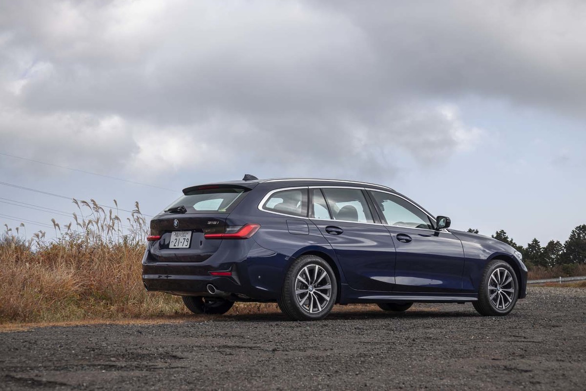 Bmw 218dグランクーペ プレイ エディションジョイ 318iツーリング 試乗記 飛び道具はいらない Webcg