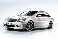 487psのセダン「C63 AMG パフォーマンスプラス」発売