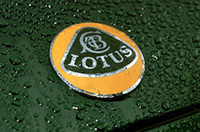 ロータスの正規ディーラー始動