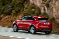 日本市場での車両価格は451万円から。「D180」「P250」「P300」の3機種が導入される予定だ。