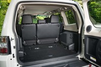 3列目シートを床下に格納したところ。床面はきっちりとフラットになっている。