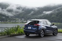 今回の試乗車「X FOUR」の車両本体価格は306万1300円。FWDの「X」との価格差は26万2900円。