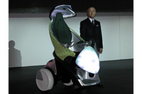 【東京モーターショー2005】トヨタは「エコ×エモーション」で動く、動く！