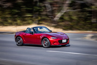 ギアのフリクションを低減させ、モーターアシストの制御をより緻密なものとした改良型ステアリングシステムを搭載。マイチェン前からステアリングフィールは文句ナシだったが、今回の試乗ではタイヤの状態や路面のコンディションがよりわかりやすくなったように感じた。