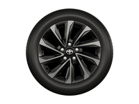 17インチのアルミホイールは切削光輝＋ブラック塗装＋ダーククリアに変わった。